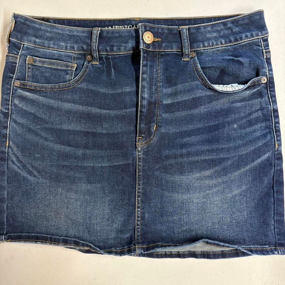 AMERICAN EAGLE 14 high rise denim skirt with pockets EUC